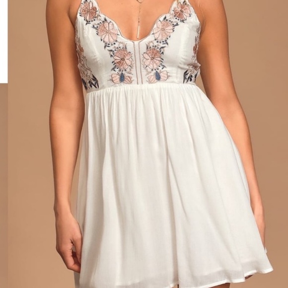 Lulus Daisy Petal Pickin Ivory Embroidered Dress (NWT) - Picture 3 of 11